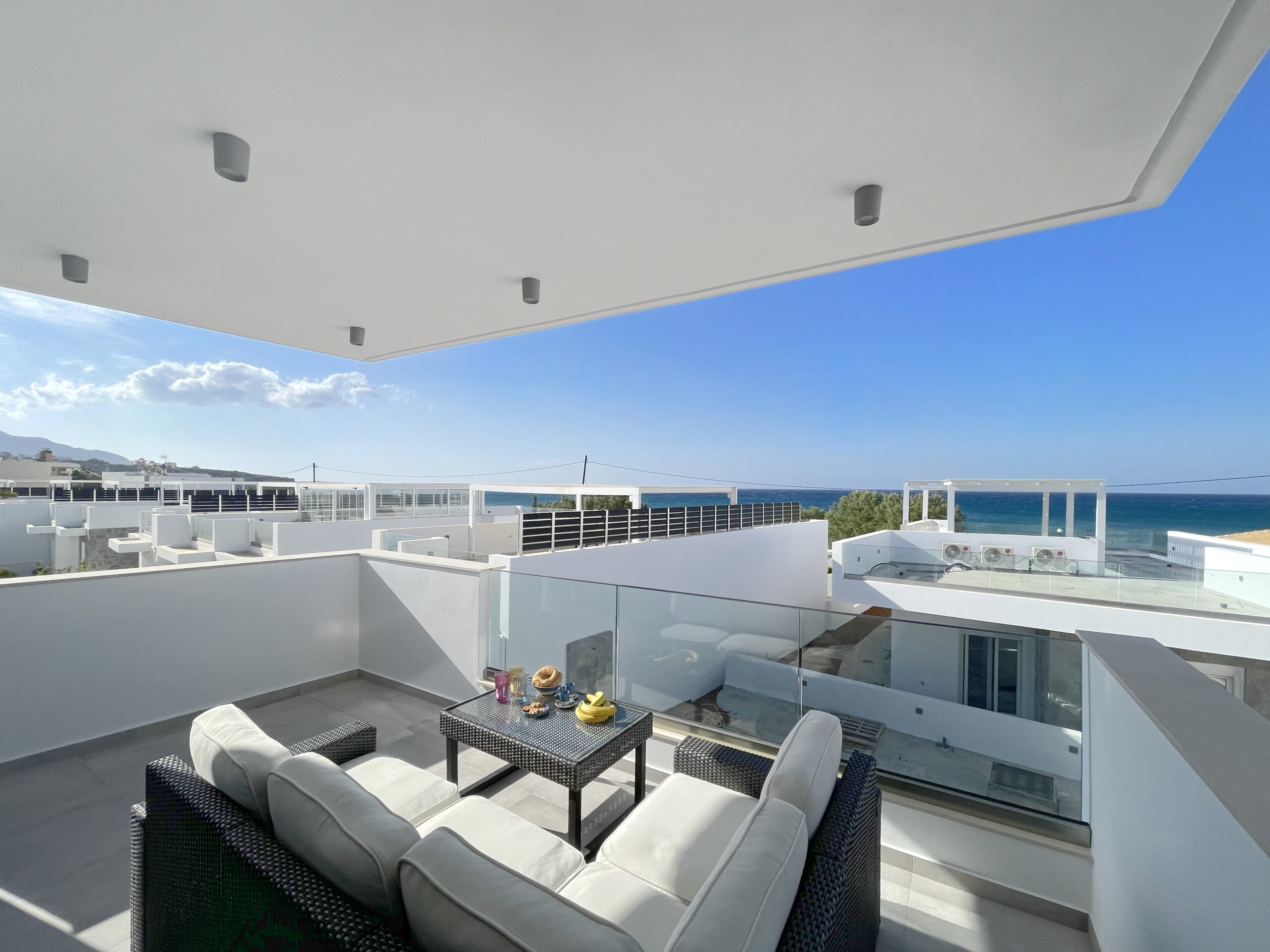 Beachfront holiday apartment in Crete